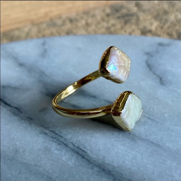 Estrella & Luna Jewelry - SALE ☃️Natural fresh water Pearl ring